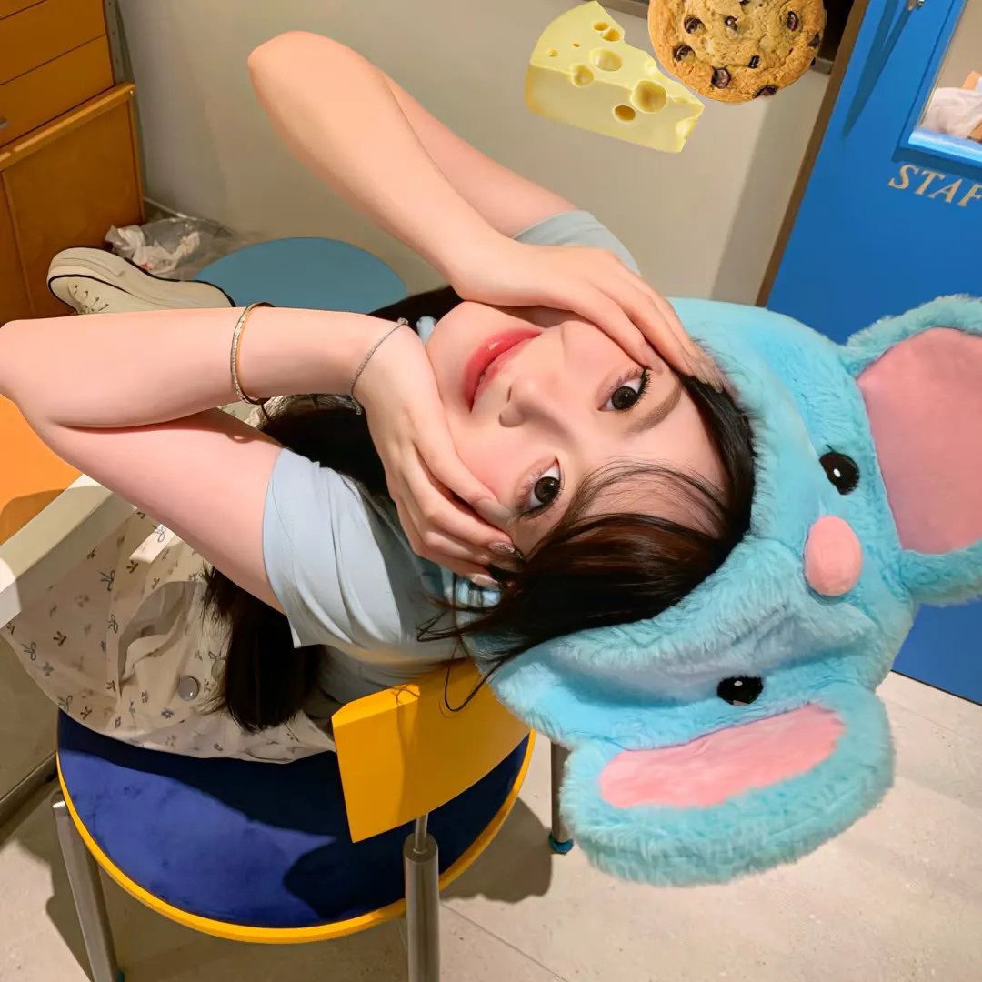 《三女怀春》封面